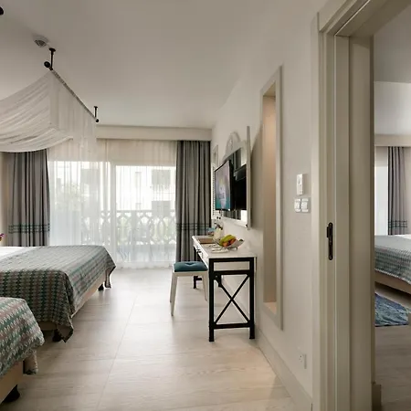 Limak Cyprus Deluxe Otel