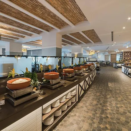 Hotel Limak Cyprus Deluxe 5*